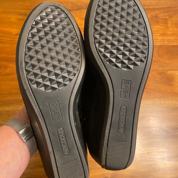 Aerosole black wedge shoes - Picture 4 of 4